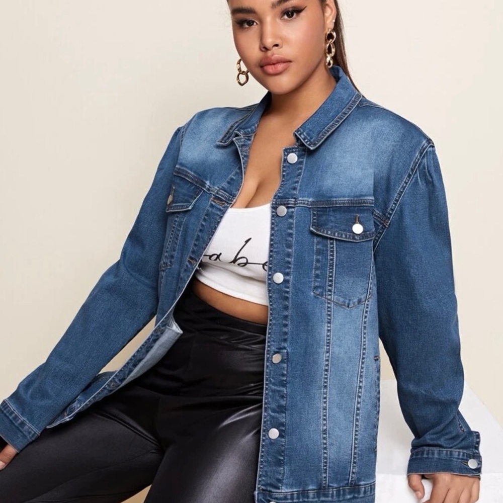 Plus Flap Pocket Front Bleach Wash Single Breasted Denim
Jacket. 1XL. New